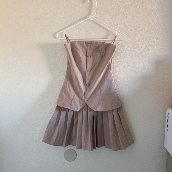 Zara Dresses & Skirts - Zara Short Strapless Dress